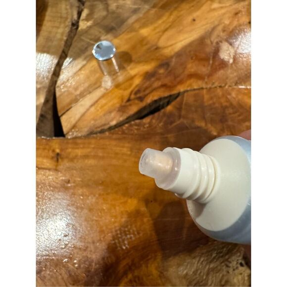 Chantecaille Original Formula Just skin tinted moisturizer Bliss new without box - Picture 4 of 5